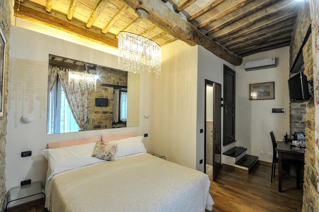 Brizi Assisi